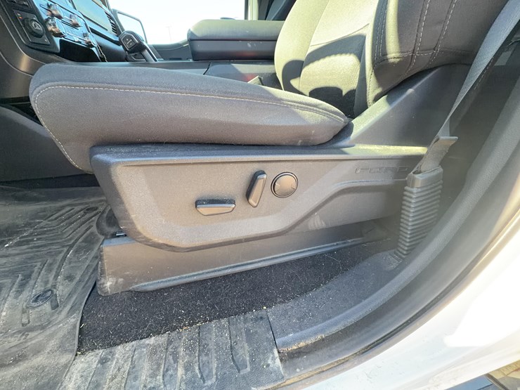 2024-ford-f150-xlt-image-22