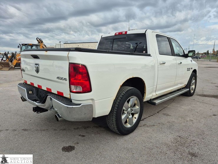 2014-dodge-1500-image-5