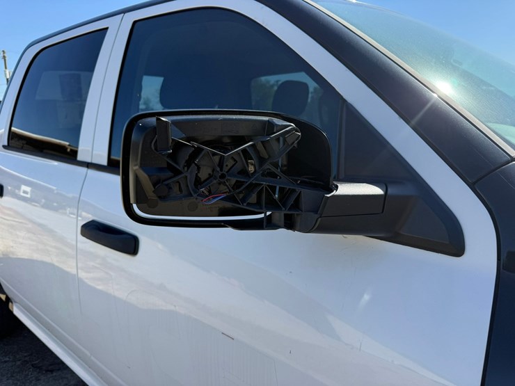 2017-dodge-1500-image-28