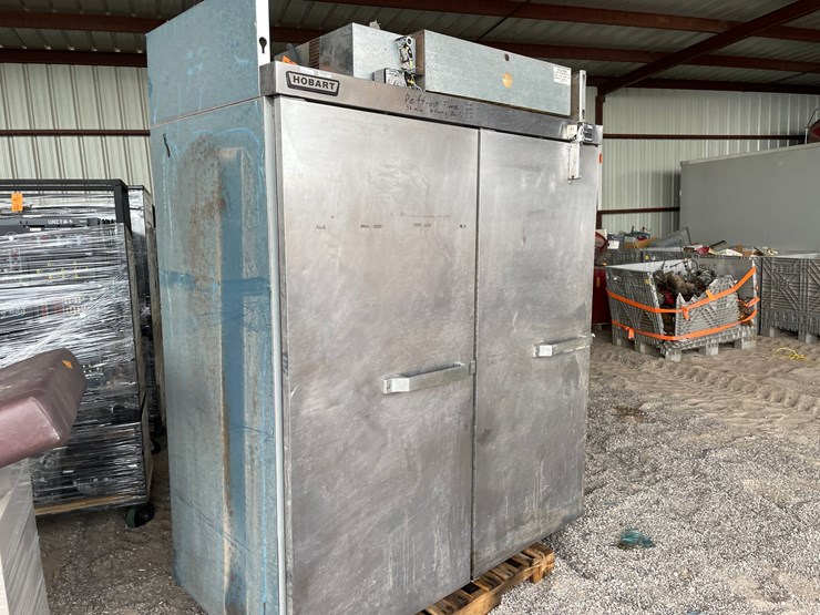 #4682-•-hobart-holding-cabinet-image-3