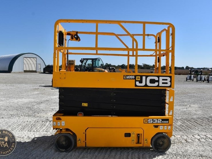 2018-jcb-s3246e-image-10