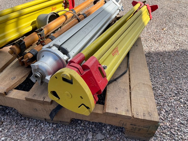 #4665-•-lot-of-surveying-tripods-image-10