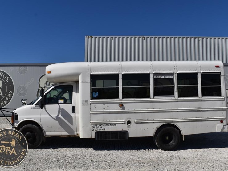 2001-chevrolet-3500-image-4