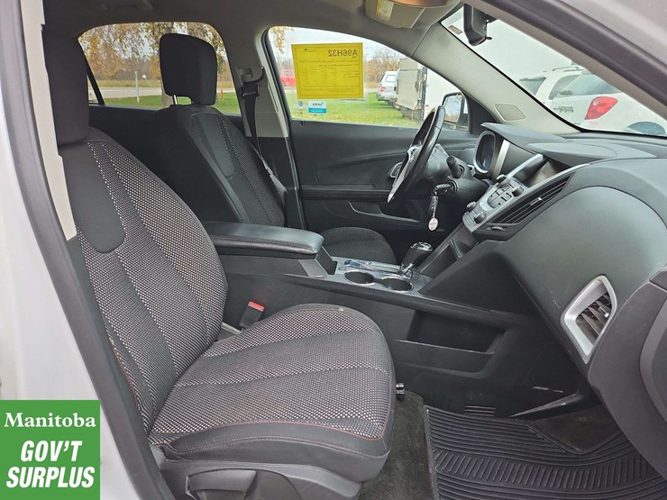 2017-chevrolet-equinox-image-30