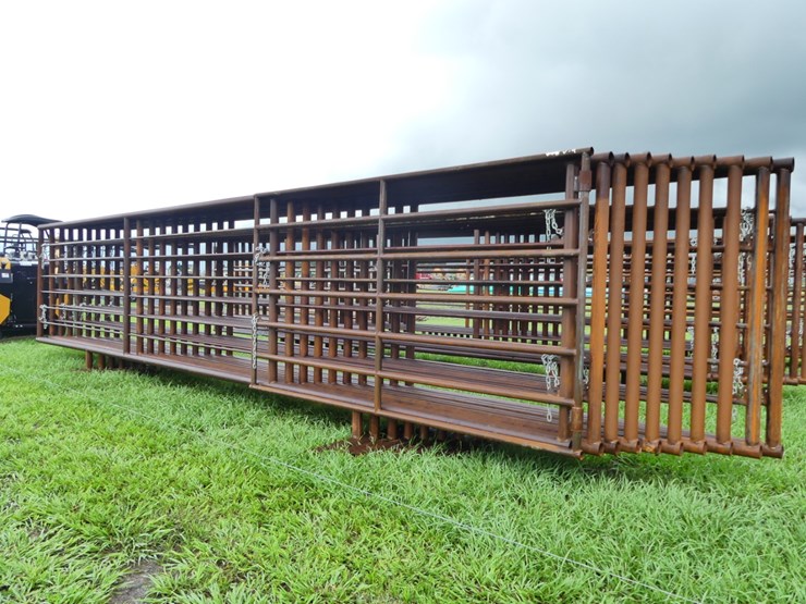 (10)-24'-free-standing-panels-image-1