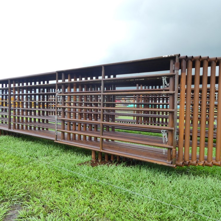 (10) 24' Free Standing Panels