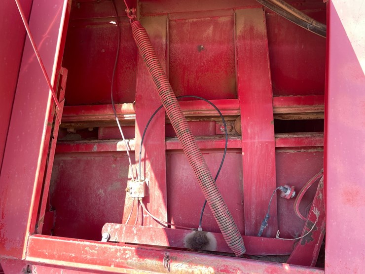 #2802-•-case-8580-baler-with-accumulator-(offsite-in-deming,-nm)-image-14