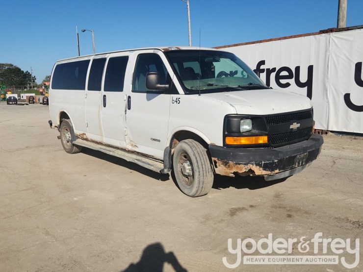 2005-chevrolet-3500-image-8