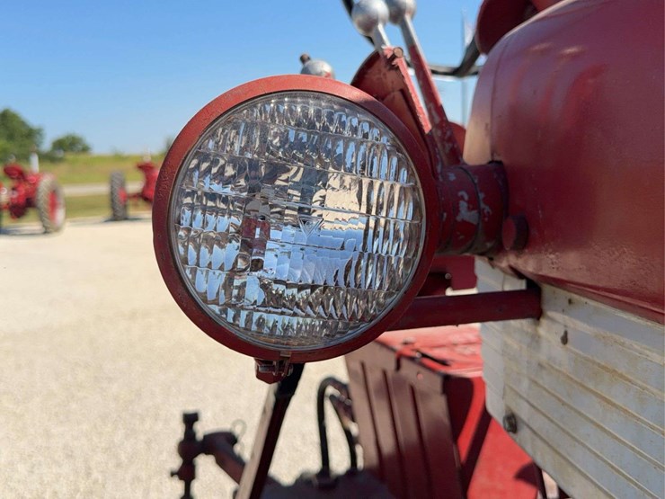 farmall-560-image-22