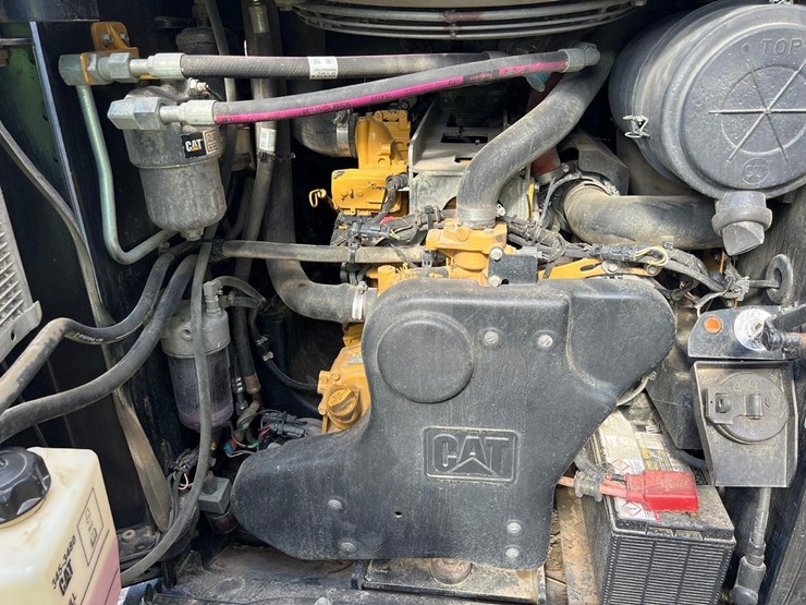 2018-caterpillar-299d2-xhp-image-7