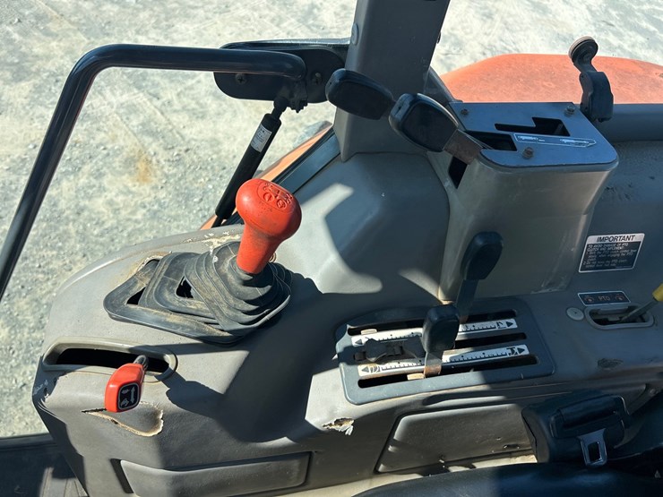 kubota-m105s-image-15