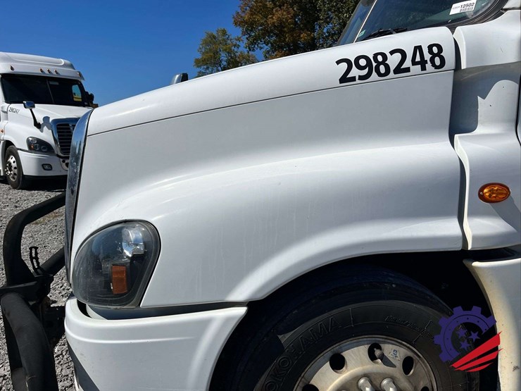 2018-freightliner-cascadia-t/a-truck-tractor-image-18