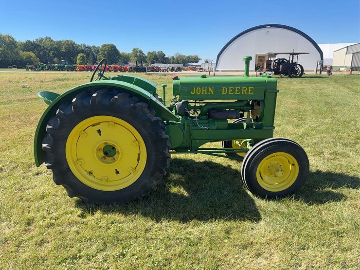john-deere-b-image-4