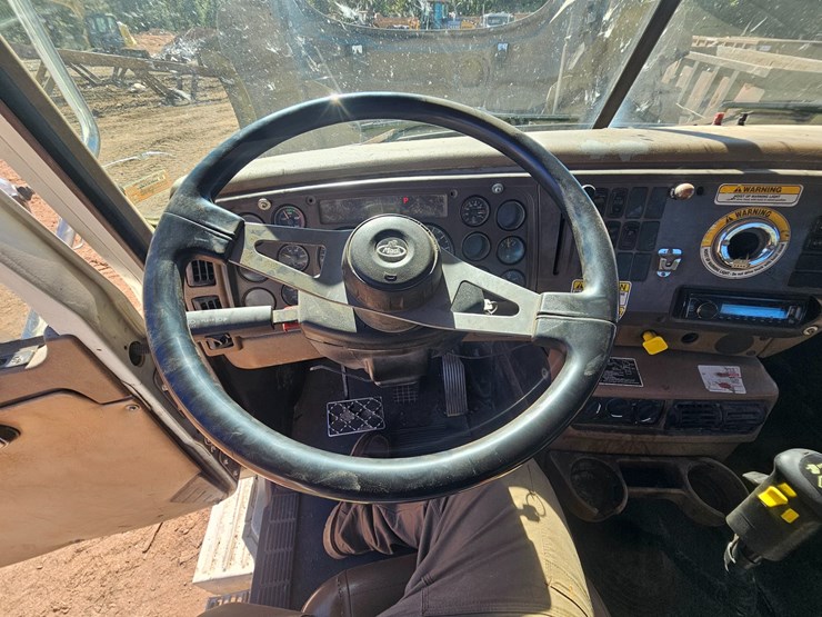 2007-mack-cl713-image-59