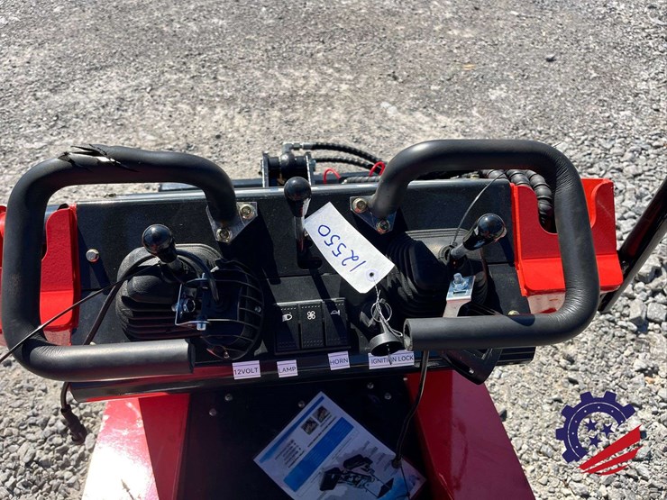 skid-steer-loader390-vorx-2026-nl390-unused-mini-skid-steer-image-29