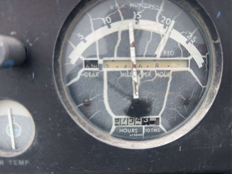 john-deere-3020-image-56