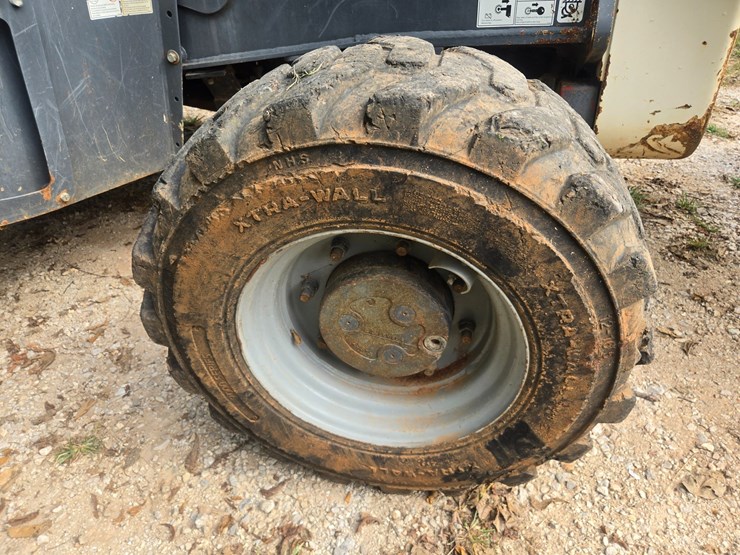 terex-tlb840r-image-103