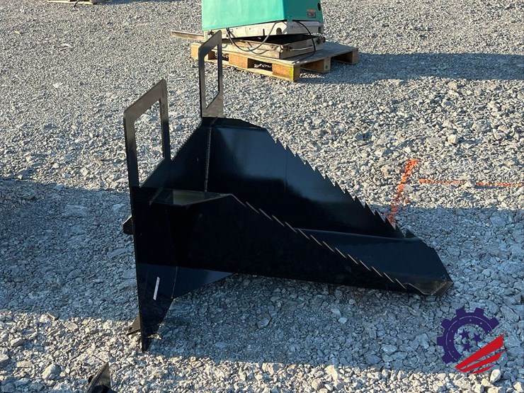 40-in.-skid-steer-spade-bucket-attachment-image-5