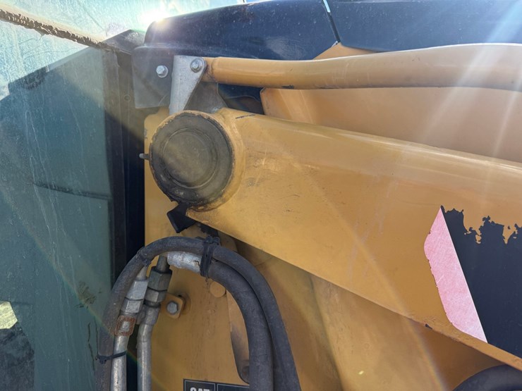caterpillar-420e-image-19