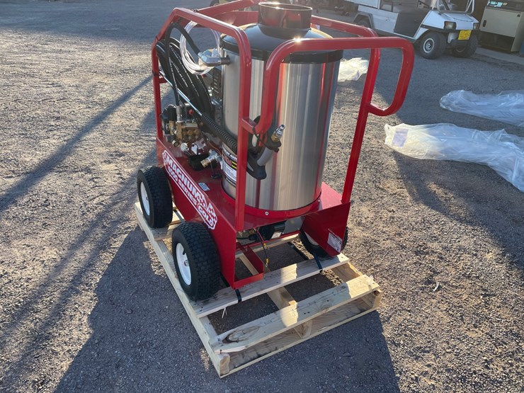 #4640-•-magnum-4000-gold-power-washer-image-4