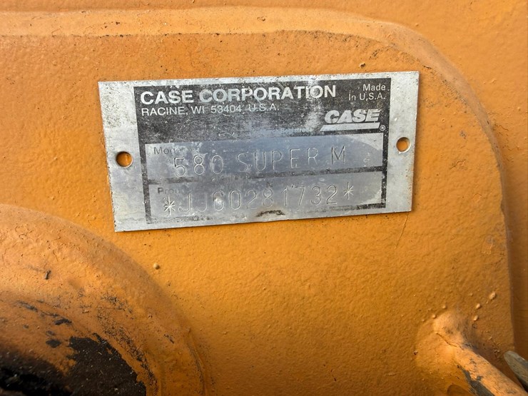 2001-case-580m-image-65