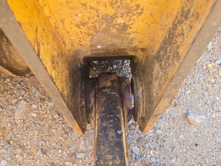 2006-caterpillar-963c-image-96