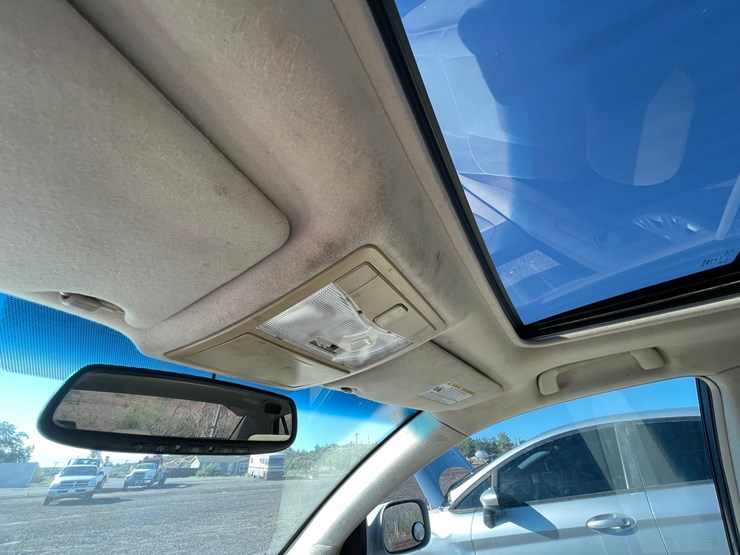 #2762-•-2005-toyota-avalon-(title-in-delay)-image-44