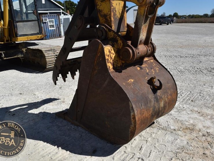 1990-caterpillar-el200b-image-24