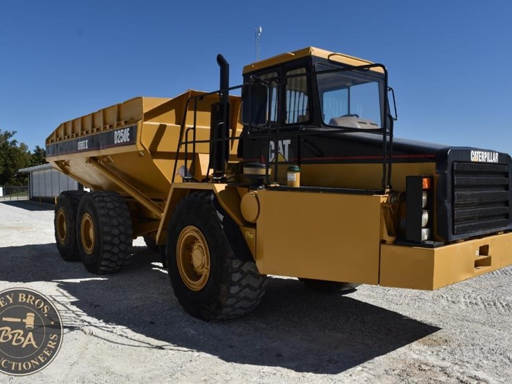 1997-caterpillar-d250e-ii-image-10