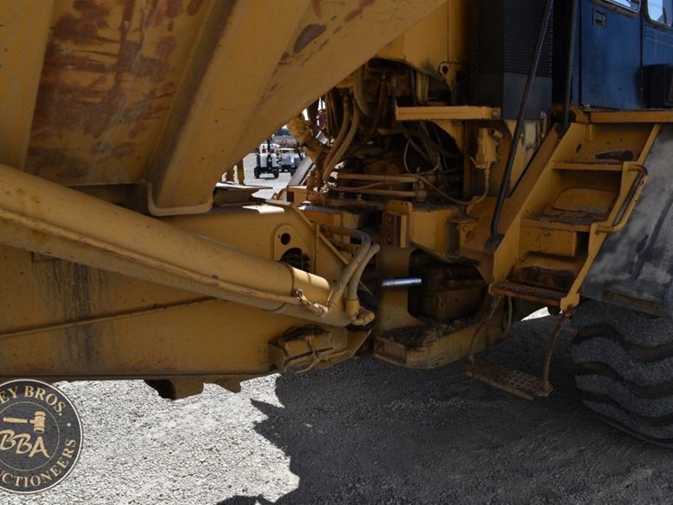 1994-caterpillar-d300d-image-34