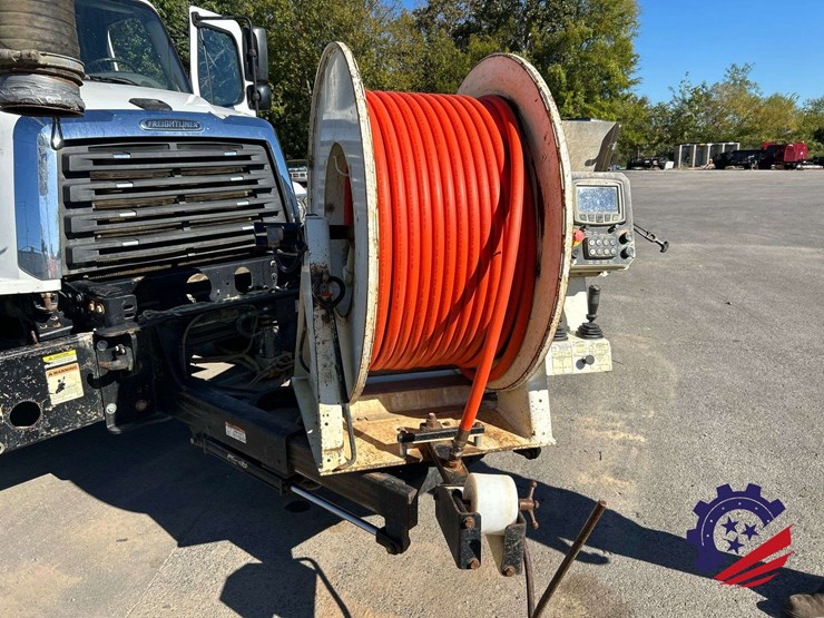 2019-freightliner-114sd-image-142