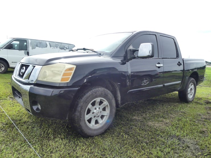 2004-nissan-titan-image-2