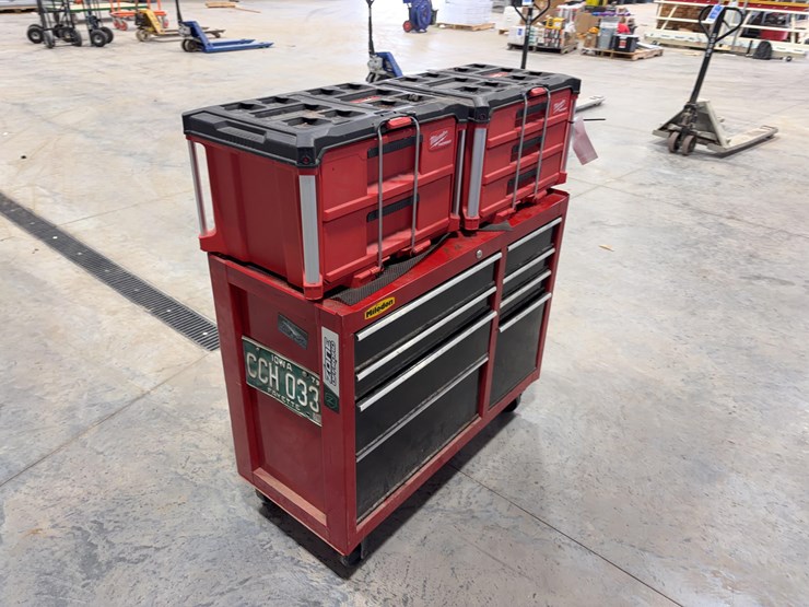 craftsman-tool-box-with-milwaukee-packouts-image-2