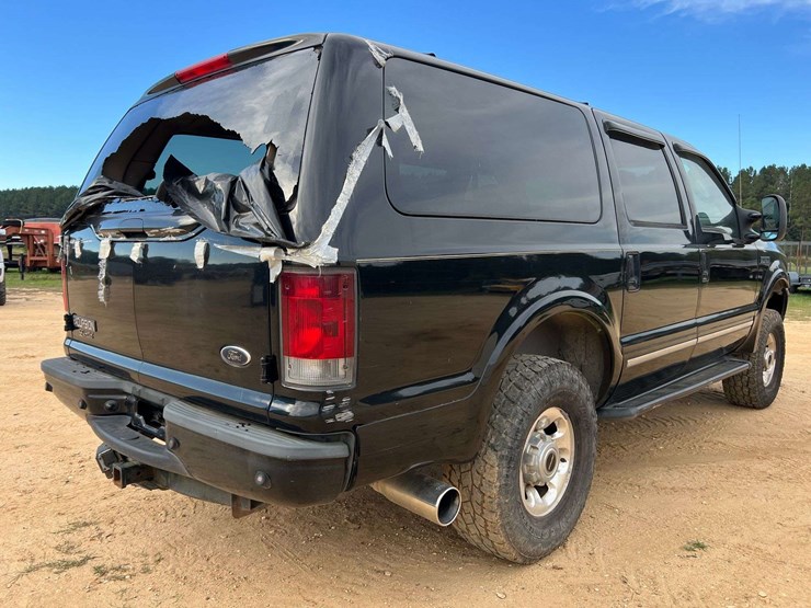 2004-ford-excursion-limited-image-3