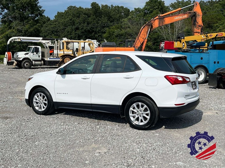 2020-chevrolet-equinox-ls-image-3