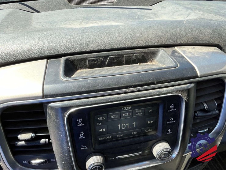 2015-ram-2500-hd-image-74