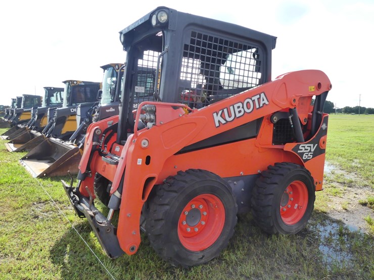 kubota-ssv65-image-2
