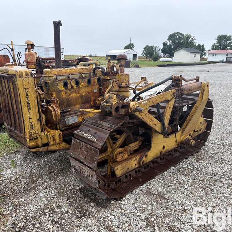 CATERPILLAR D4