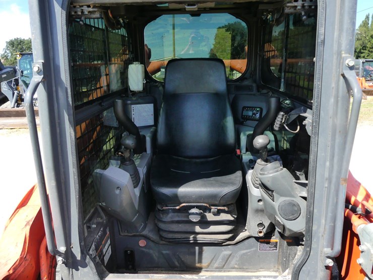 kubota-svl97-2-image-13