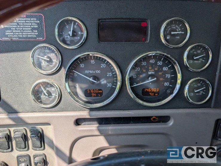 2011-peterbilt-386-image-23
