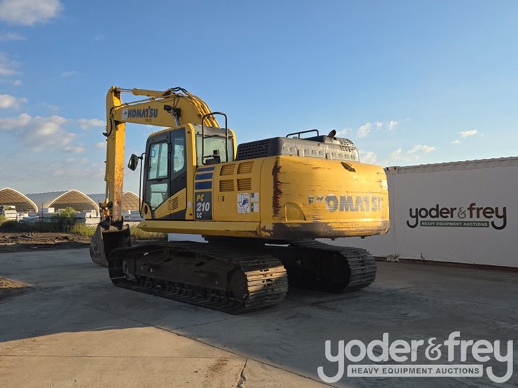 2015-komatsu-pc210-lc-11-image-3
