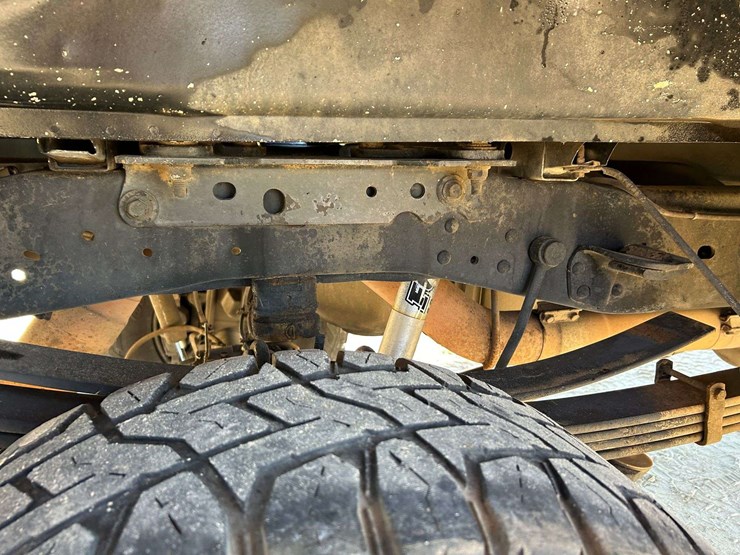 2015-ford-f350-image-22