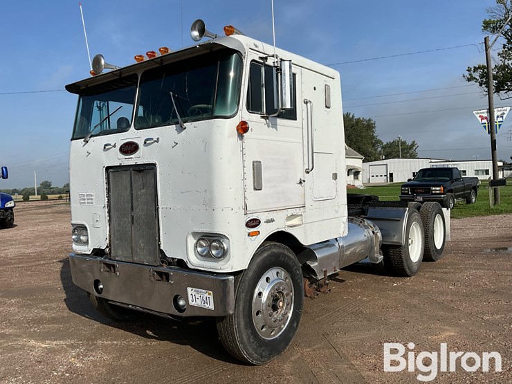 1978-peterbilt-352-image-1