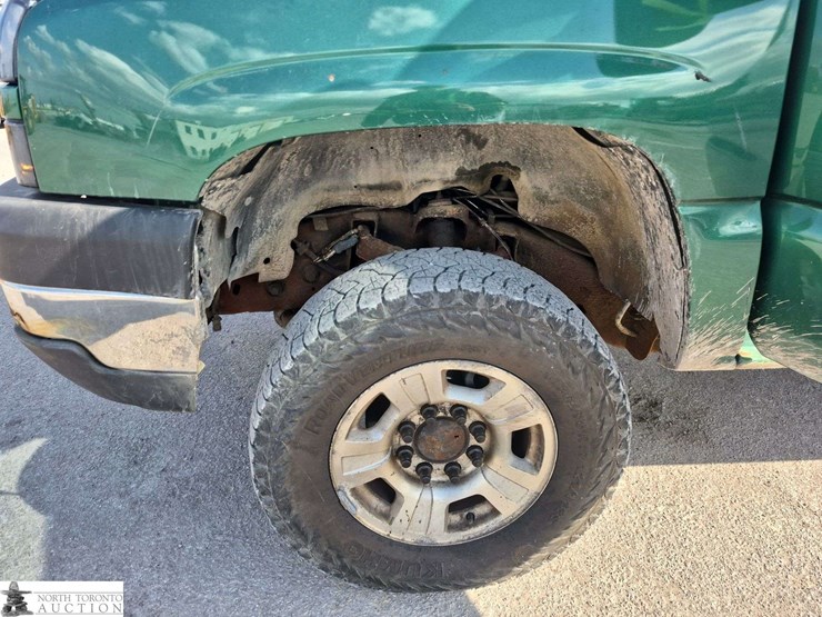 2005-chevrolet-silverado-2500hd-image-21