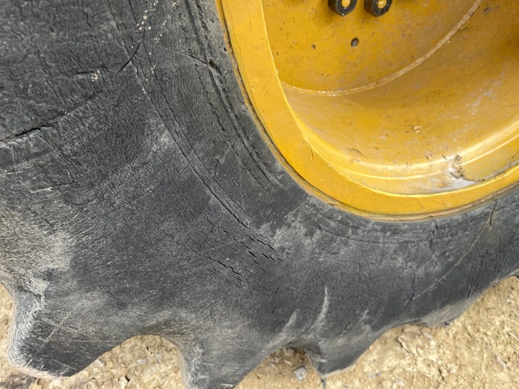 deere-440b-image-73