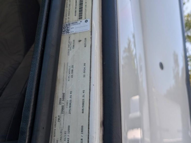 2017-volvo-vnl-t/a-day-cab,-volvo-engine-d13-425-h.p.,-odometer-reading-(miles)-823485,-volvo-i-image-28