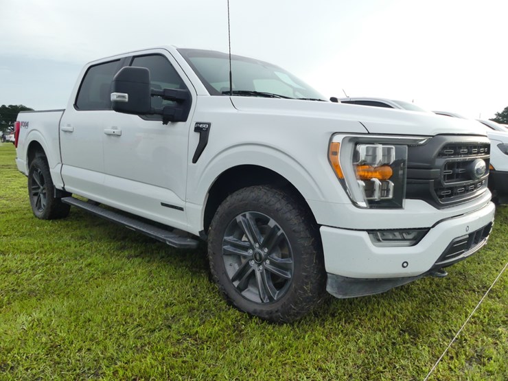 2021-ford-f150-xlt-image-2