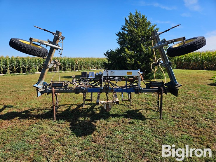 9-knife-anhydrous-applicator-image-2
