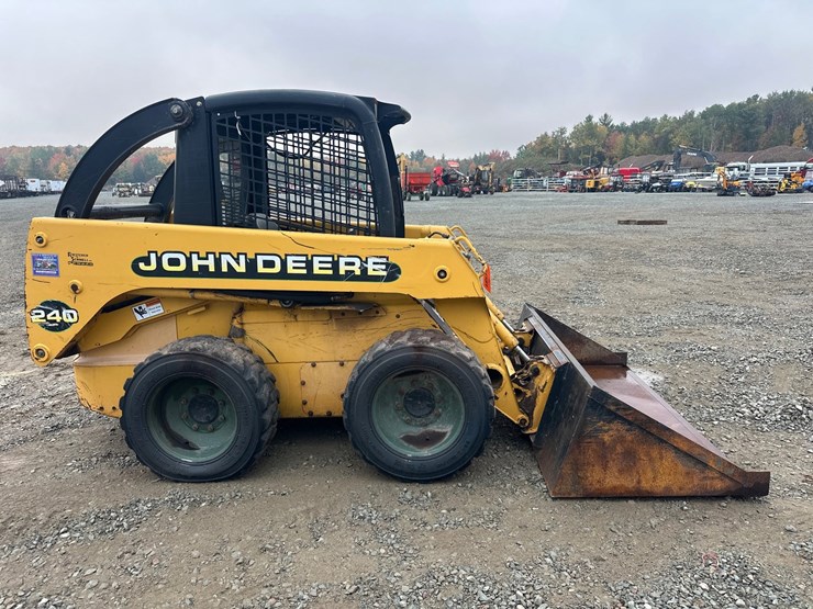 deere-240-image-6