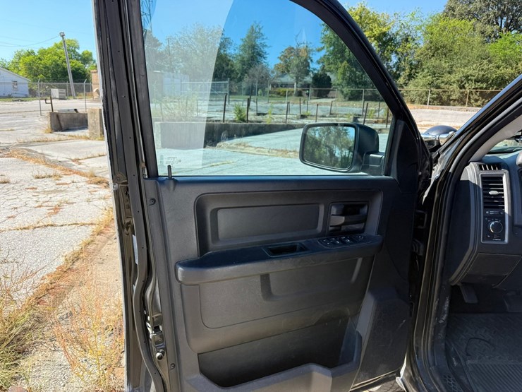 2017-dodge-1500-image-58